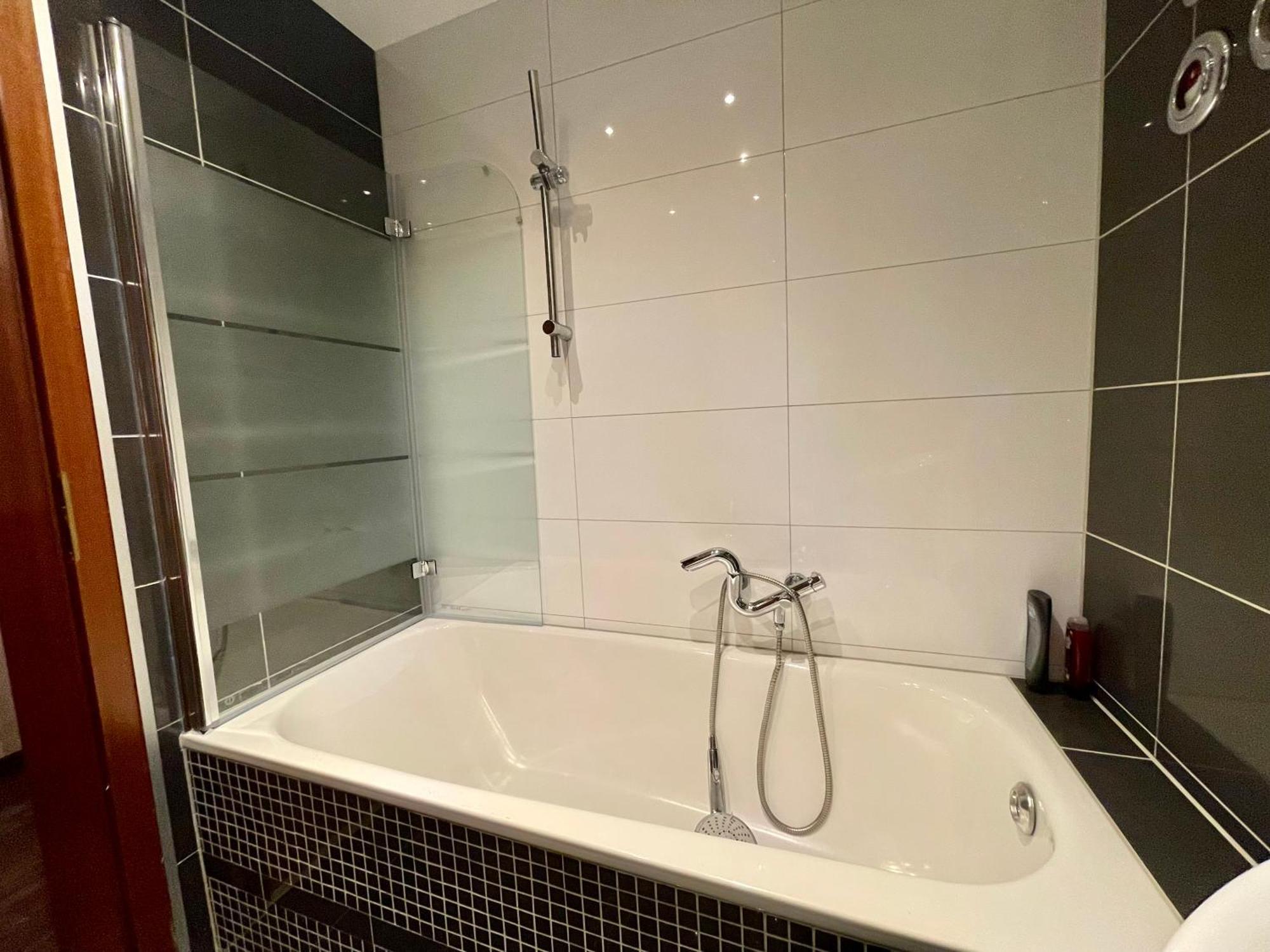 Wunderschoenes Apartment In Der Goldstadt Pforzheim Eksteriør billede