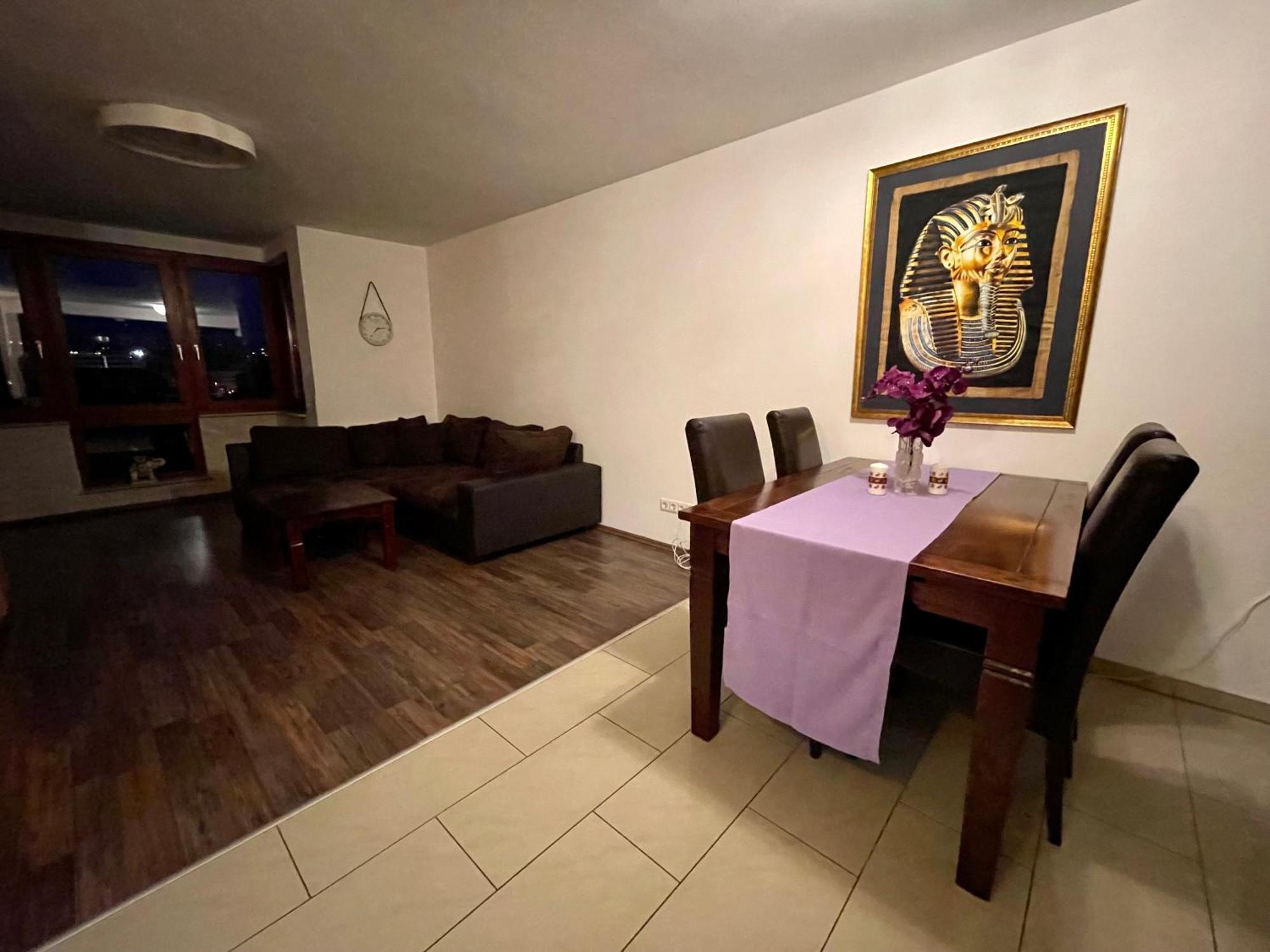 Wunderschoenes Apartment In Der Goldstadt Pforzheim Eksteriør billede