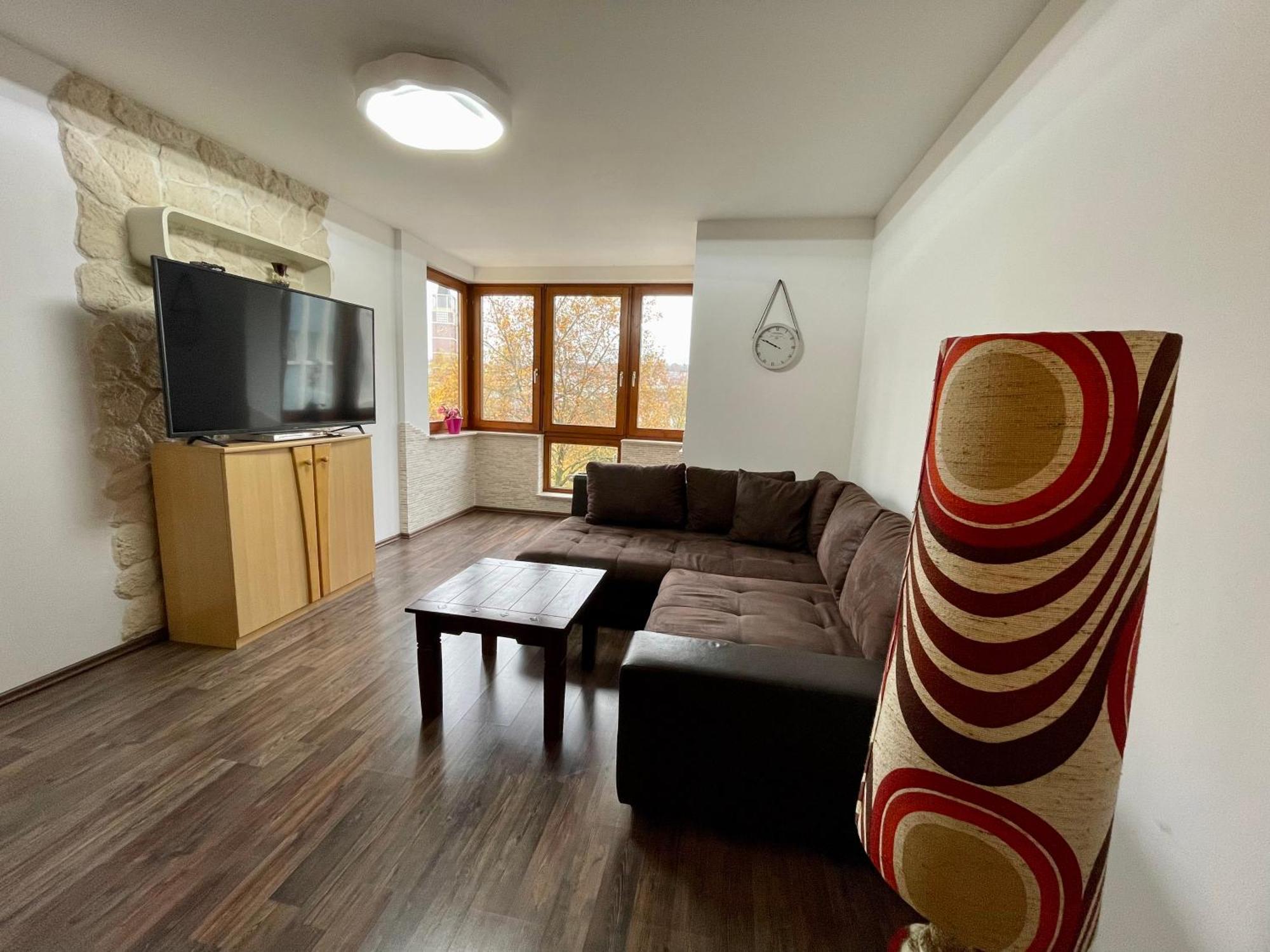 Wunderschoenes Apartment In Der Goldstadt Pforzheim Eksteriør billede